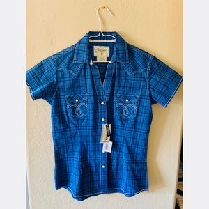 NWT PANHANDLE PEARL SNAP WOMENS TSHIRT BUTTON UP